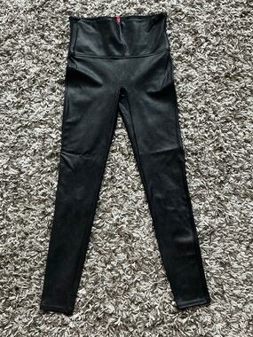 SPANX High-Waist Shaping Leggings in Black Faux Leather Look
